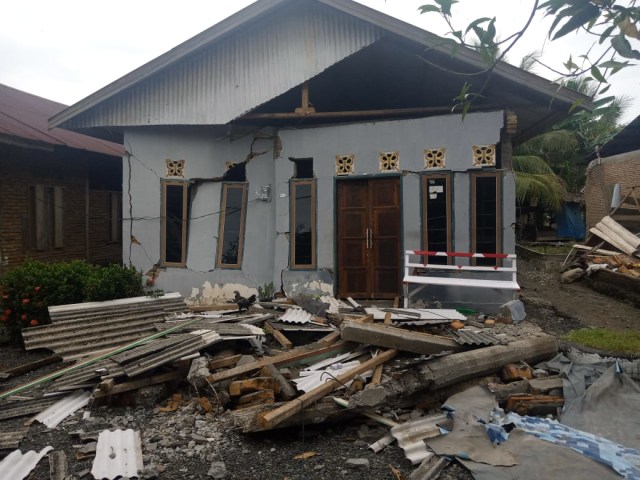158 Rumah Rusak di Desa Mekkata, IZI Sulsel Rancang Huntap (98122)