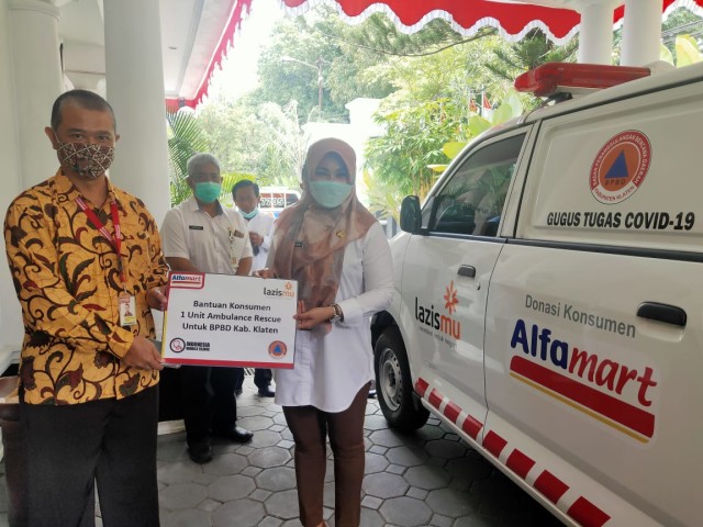 Ambulans untuk Pemkab Klaten hasil dari donasi konsumen minimarket. Foto: istimewa