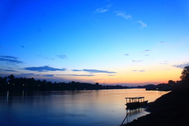 Kapuas, sungai terpanjang di Indonesia. Foto: Alchetron