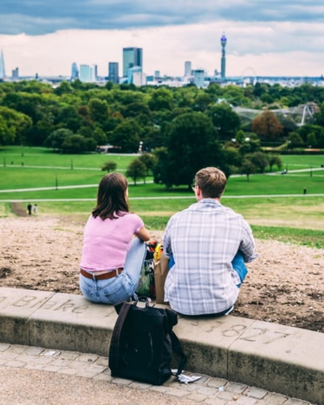 Ilustrasi Kata-kata Cinta Sedih Karena Friendzone. Sumber: Simon Rae-Unsplash.com