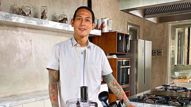 Tulis Ucapan Manis untuk Kekasih, Chef Juna Ungkap Dirinya Positif COVID-19 (1)