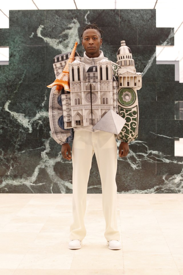 Inspirasi Budaya Afrika di Koleksi Terbaru Busana Pria Louis Vuitton (214721)
