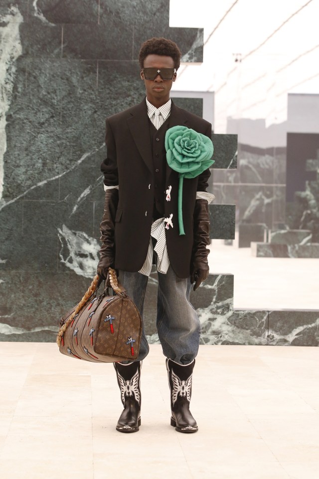 Inspirasi Budaya Afrika di Koleksi Terbaru Busana Pria Louis Vuitton (214725)