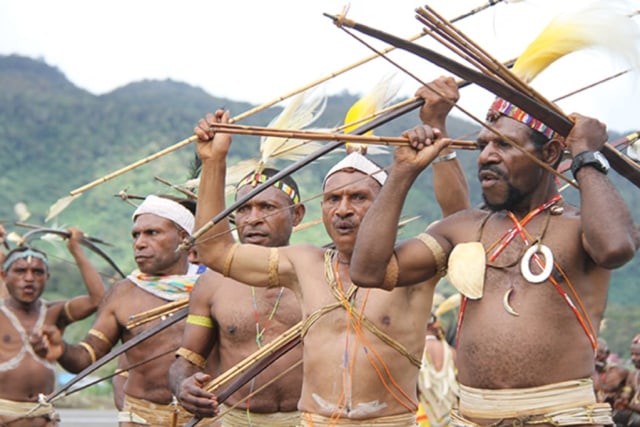 Masyarakat adat dari Pegunungan Bintang Papua. (BumiPapua.com/Lazore)