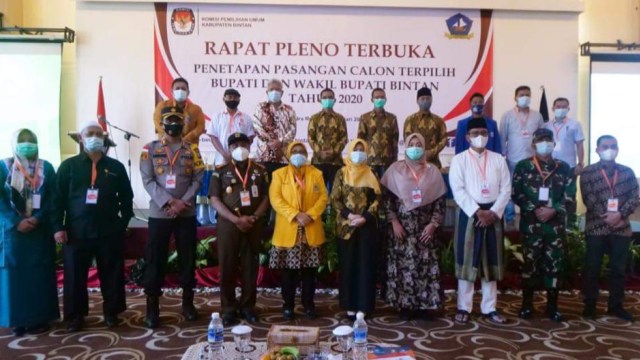 Pleno penetapan Bupati dan Wakil Bupati Bintan terpilih. Foto: Istimewa