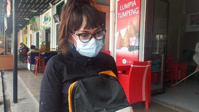 Dewi Firdauz (50), seorang ibu di Semarang yang digugat anaknya karena Toyota Fortuner. Foto: Dok. Istimewa