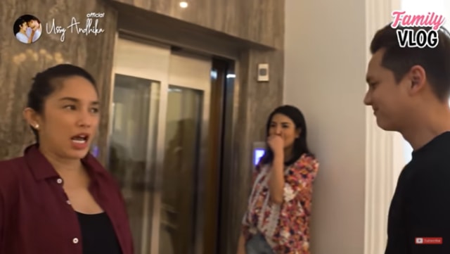 Mewah Banget! 5 Artis Ini Punya Lift di Rumahnya (180242)