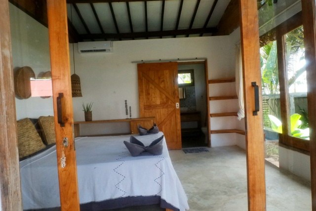 Villa Santai Mandiri: Staycation dengan Kolam Renang Pribadi di Pesisir Barat (25810)