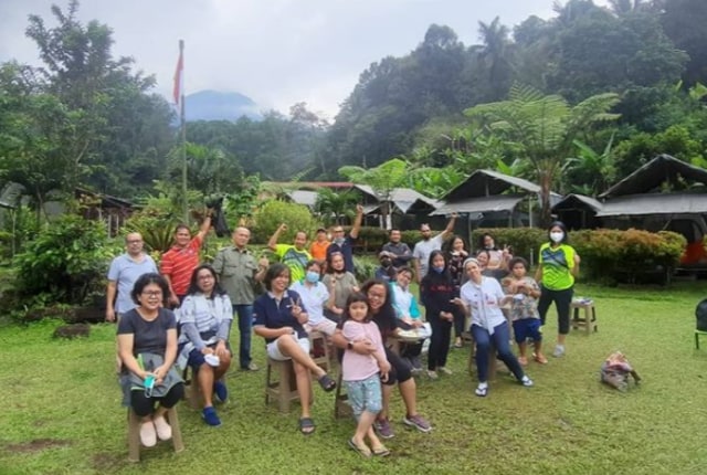 Menikmati Glamorous Camp di Herman Lantang Camp, Bogor (43858)