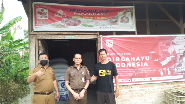 DINAS KOPERASI DAN UMKM KOTA PEKANBARU KUNJUNGI UKM TAHU TEMPE BINAAN FKDB (1)