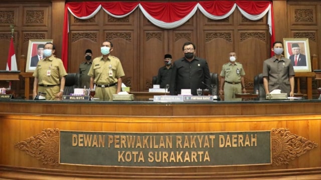 Gibran Rakabuming Raka dan Teguh Prakosa di DPRD Solo. Foto: Dok. Istimewa