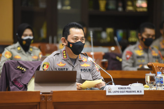 Komjen Listyo Sigit Prabowo dalam proses fit and proper test di Komisi III DPR RI. Foto: https://www.jpnn.com/.