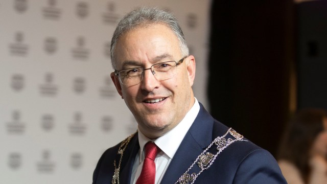 Wali Kota Rotterdam, Aboutaleb, Raih Penghargaan World Mayor Prize 2021 (89552)