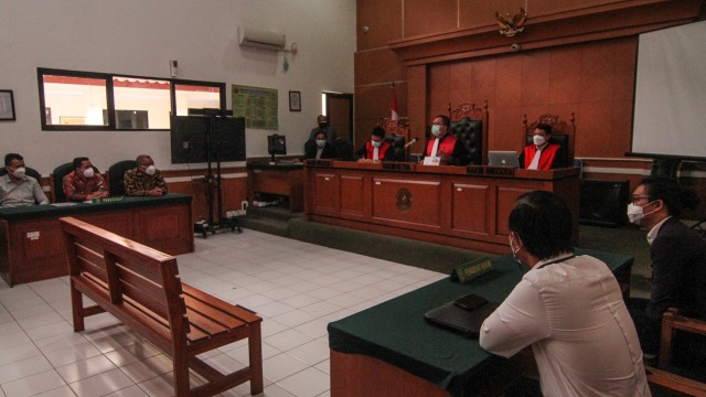 Suasana sidang pertama yang tidak dihadiri tergugat Raffi Ahmad di Pengadilan Negeri Depok, Depok, Jawa Barat, Rabu (27/1). Foto: Asprilla Dwi Adha/ANTARA FOTO