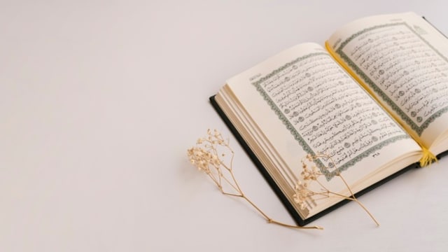 Bacaan Surat Yunus Ayat 40 41 Dan 4 Poin Penting Yang Terkandung Di Dalamnya Kumparan Com