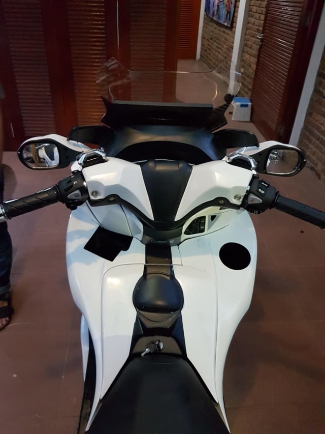 Modifikasi Honda PCX 150 Mirip Moge Goldwing, Modalnya Rp 8,5 Juta (105414)