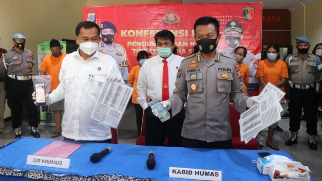 Polisi Daerah Sulawesi Tengah ungkap pelaku judi online di Palu, Sulteng. Foto: Istimewa