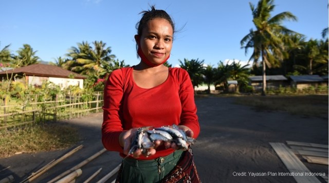 Lewat Program Mata Kail, Plan Indonesia Bina Kaum Muda Kelola Pengolahan Ikan
