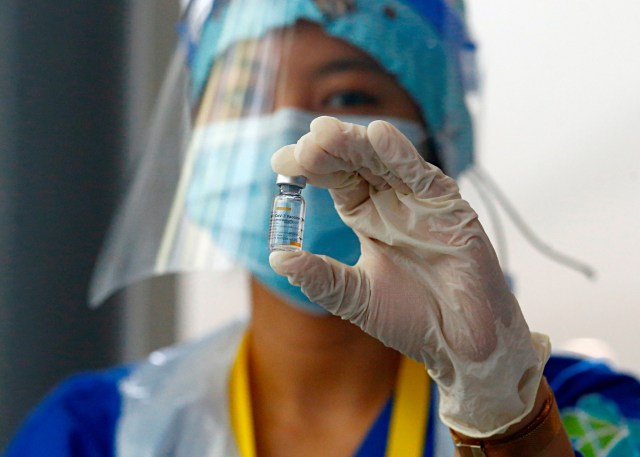 Menkes: 9.700 Orang Datang ke Tanah Abang untuk Vaksinasi Corona (106474)