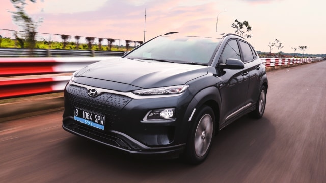 Hyundai Kona Electric. Foto: Bangkit Jaya Putra/kumparan