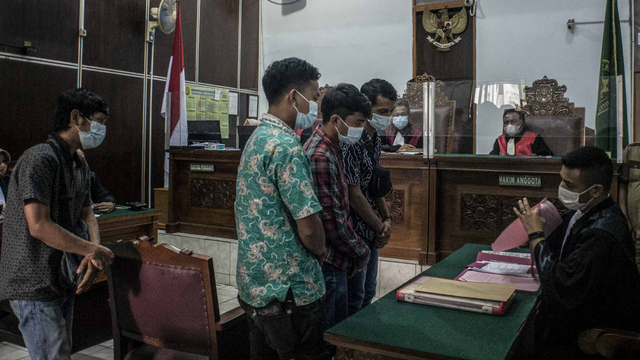 5 Terdakwa Kasus Kebakaran Kejagung Dihukum 1 Tahun Bui, Mandor Divonis Bebas (21438)