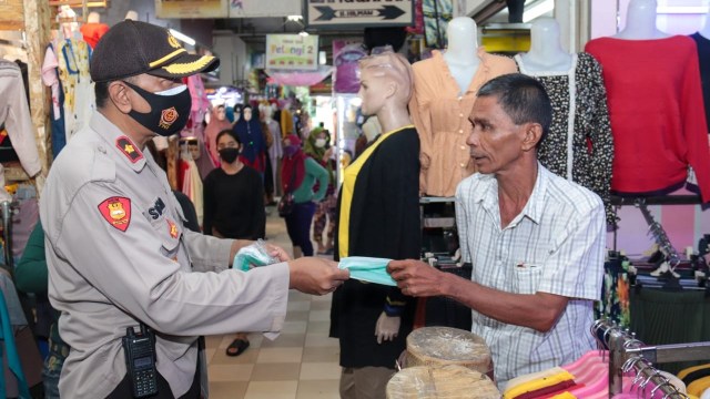 Prof Wiku: Kasus Positif dan Kematian COVID-19 Meningkat Dampak Libur Paskah (673083)