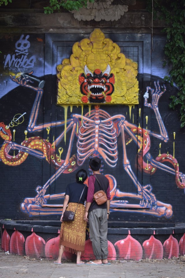 Aku Masih Tersangkut di Bali (16103)