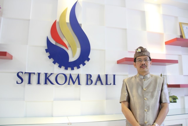 Sukses Memimpin Itb Stikom Bali Dadang Hermawan Dipercaya Pimpin Coris Kumparan Com