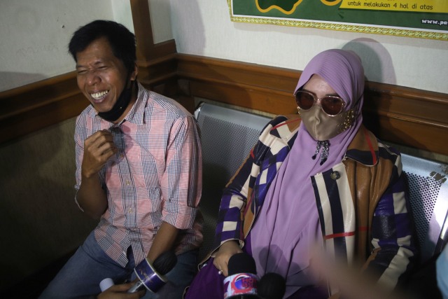 Majelis Hakim Kabulkan Gugatan Cerai Rohimah (347927)
