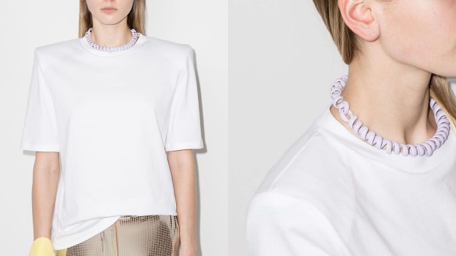 Kalung Mirip Kabel Telepon dari Bottega Veneta Foto: Dok. Farfetch