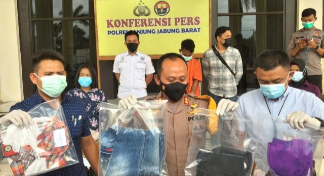 Oknum Pelatih Sepak Bola di Jambi yang Sodomi Anak Didiknya Pernah Terlibat LGBT (8913)