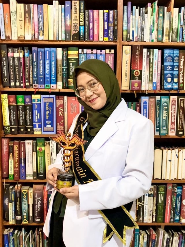Berkat Doa Orangtua dan Hafalan Al-Qur’an, Gelar Dokter Mampu Diraih (2)