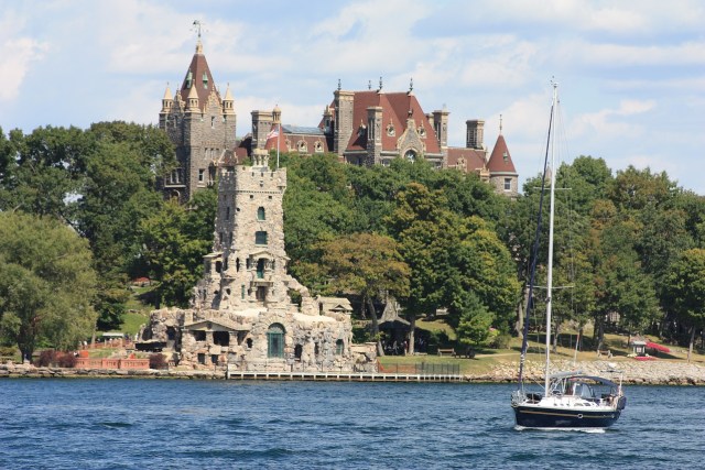 Cerita The Boldt Castle, Hadiah Tanda Cinta yang Tak Pernah Diberikan (6608)