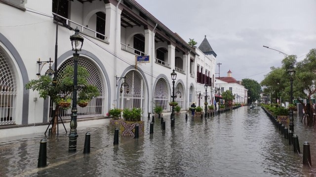 Banjir di kawasan Johar, Hotel Metro, Kawasan Kauman dan Kota Lama Semarang. Foto: Dok. kumparan