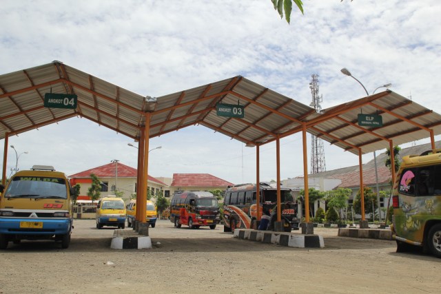 Retribusi terminal menjadi salah satu retribusi pajak yang harus dimaksimalkan oleh Pemkab Indramayu, Jawa Barat pada tahun 2021. (Tomi Indra)