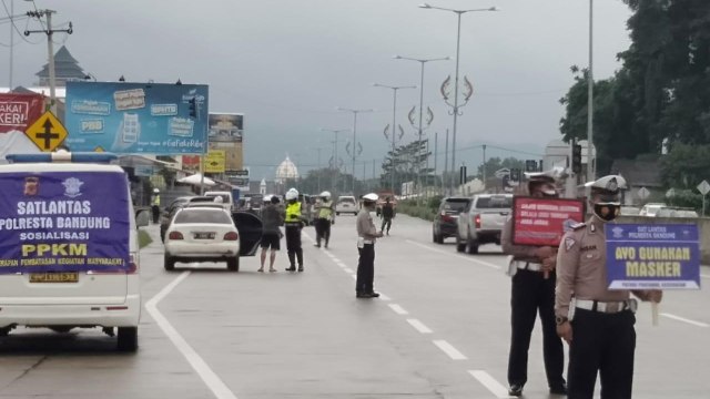 Luhut: PPKM Hari Pertama Efektif, Jakarta dan Bandung Oke (211701)