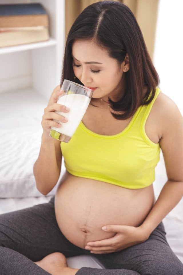 Mana Lebih Baik, Minum Susu Ibu Hamil atau Susu ‘Biasa’? Foto: Freepik
