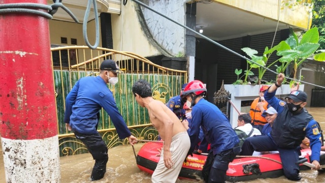 Wagub DKI Ungkap Penyebab Banjir di Pejaten Timur Lama Surut: Air dari Katulampa (45819)