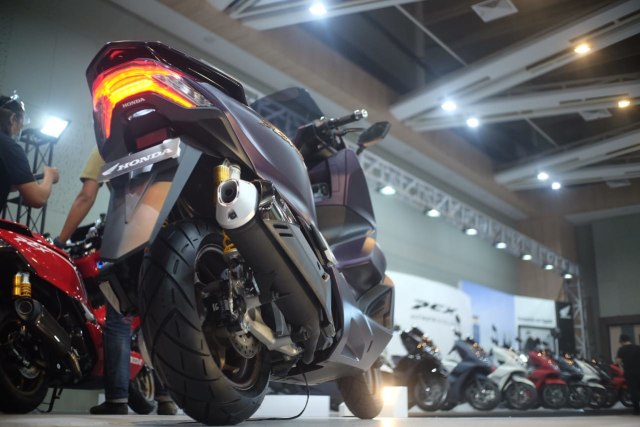 Baru Meluncur, All New Honda PCX 160 Langsung Dirombak ala Premium Luxury (5707)