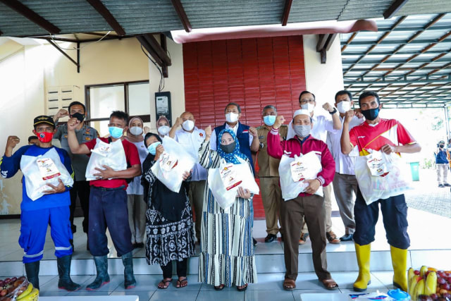 Pemkot Bandung, Apresiasi Gerindra Bantu Warga Babakan Ciparay (4434)