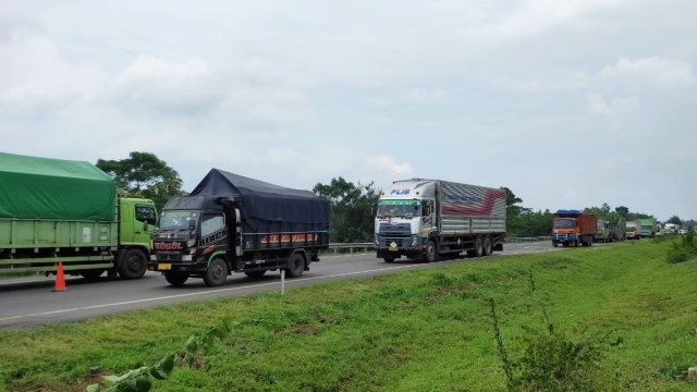 Suasana di Tol Cipali KM 122 arah Jakarta, Selasa (9/2). Foto: ASTRA Cipali