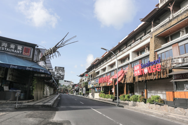 Suasana di Kuta, Bali yang sangat sepi sejak masa pandemi COVID-19 - IST  