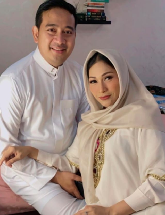 Penuh Bahagia, 5 Momen Acara Syukuran 4 Bulan Kehamilan Tata Janeeta (124202)