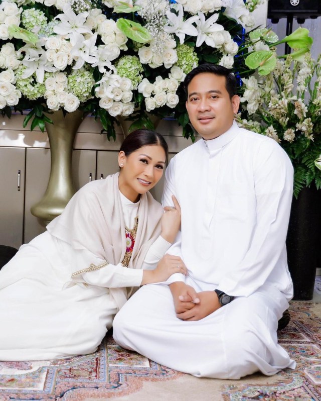 Penuh Bahagia, 5 Momen Acara Syukuran 4 Bulan Kehamilan Tata Janeeta (124204)