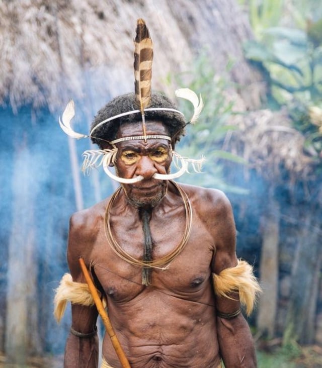 Suku Asmat: Mengenal Rumah dan Pakaian Adat Khas Suku Asal Papua, Foto: Dok. hello-papua.com
