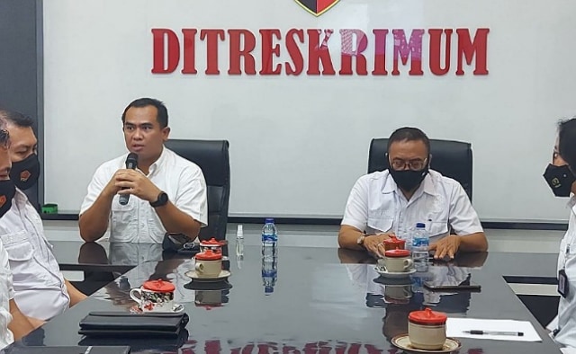 Direktur Reskrim Umum Polda NTB NTB, Kombes Pol Hari Brata saat memberikan arahan dalam pembukaan coaching clinic pengoperasionalan website resmi Ditreskrimum Polda NTB.