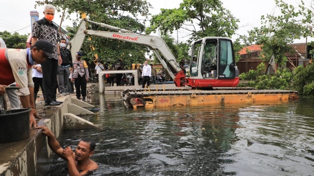 Ganjar soal Banjir di Semarang yang Tak Kunjung Surut: Salahkan Saya (185382)