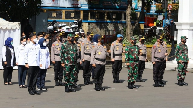 Jenderal Listyo Sigit Lepas 40.366 Polisi sebagai 'Pemburu' Kasus COVID-19 (3798)
