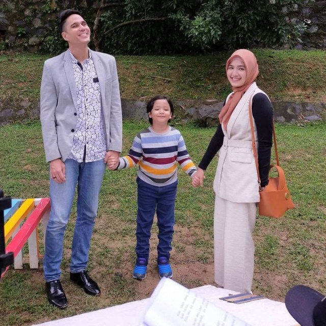 Bikin Adem, 7 Pesona Cut Syifa yang Kini Mantap Pakai Hijab (19935)