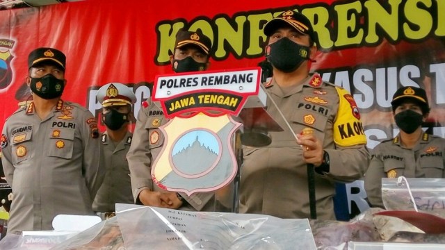Polisi Ungkap Dalang Pembunuhan 1 Keluarga Pemilik Padepokan Ongko Joyo (75599)